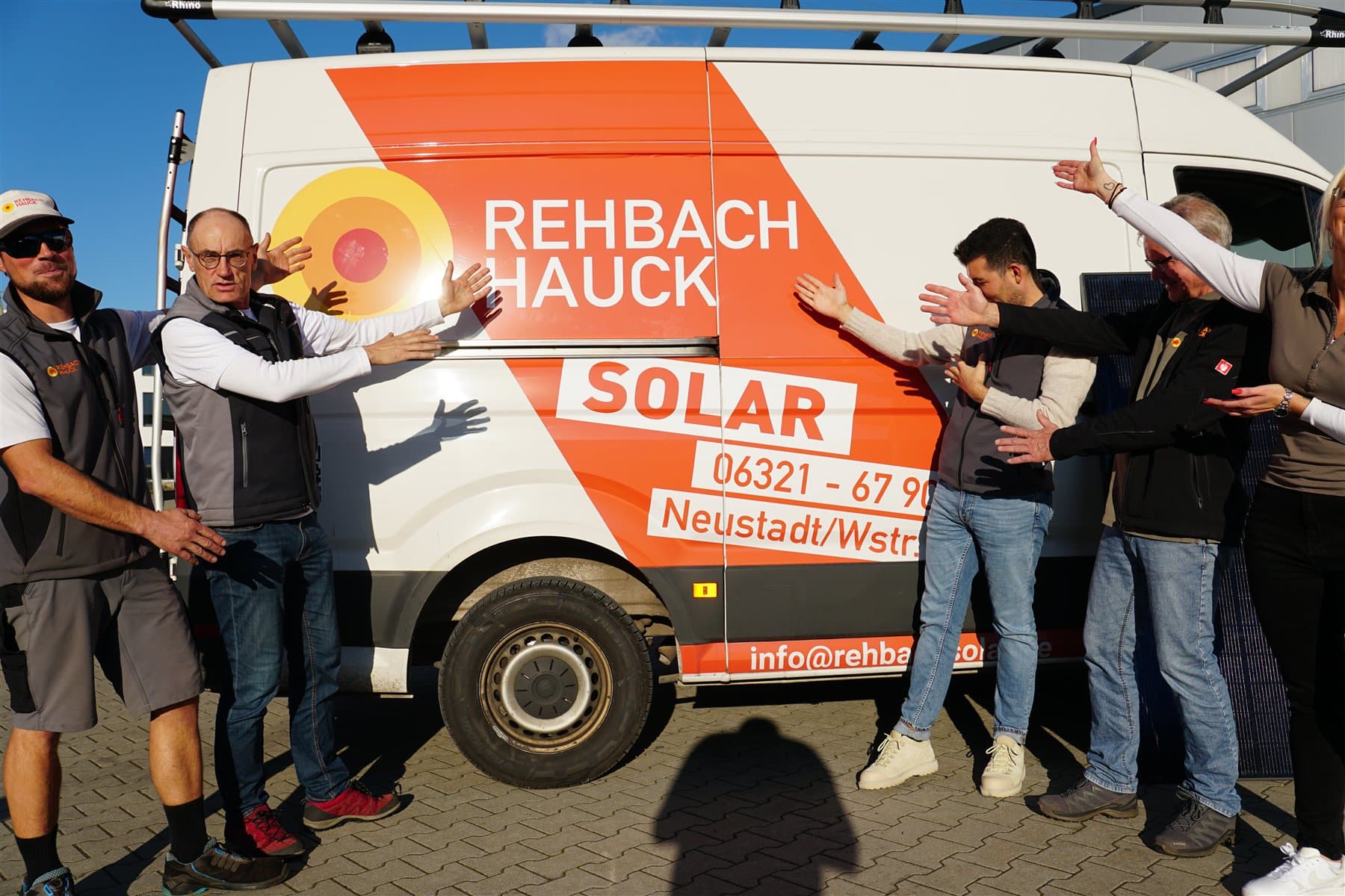 Mitarbeiterinnen und Mitarbeiter von REHBACH HAUCK aus der Region